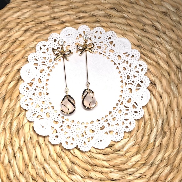 NEW 18K Gold Plated 925, Elegant Caged White Tiger’s Eye, Bow Drop Earrings - Picture 5 of 9